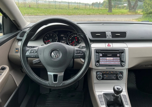Volkswagen Passat cena 23900 przebieg: 225882, rok produkcji 2010 z Poznań małe 466